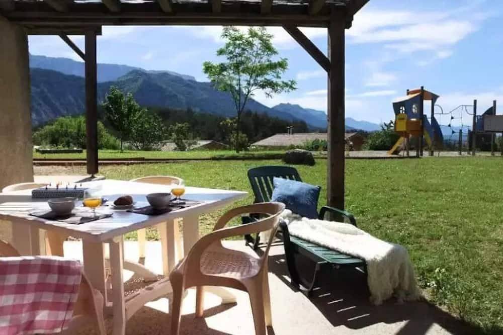 Gîte 3 Pièces 4 personnes in Die, Parc naturel régional du Vercors