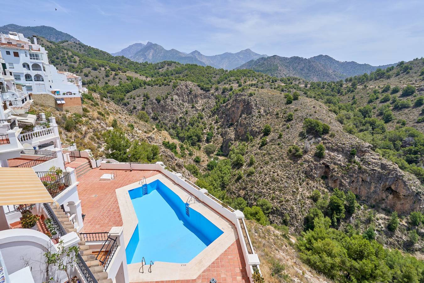 Ganze Wohnung, Ferienwohnung 'Axarquía 13' mit Meerblick, Wi-Fi und Klimaanlage in Frigiliana Road, Frigiliana