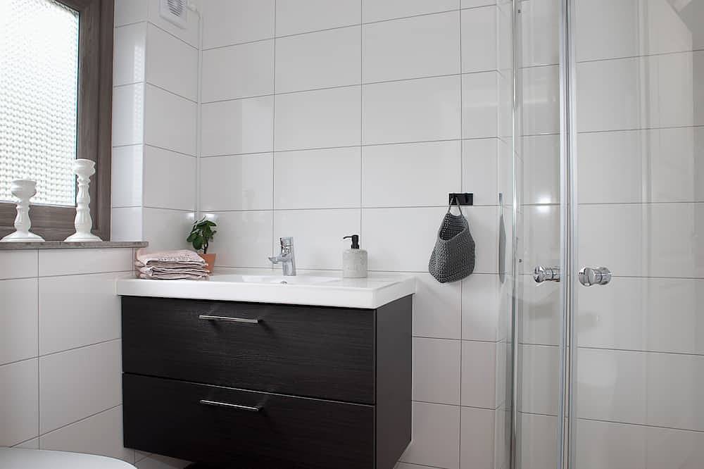 Modern and Relaxing Guesthouse Near Lake and Nature – 20 min from Landvetter in Marks Kommun, Västergötland