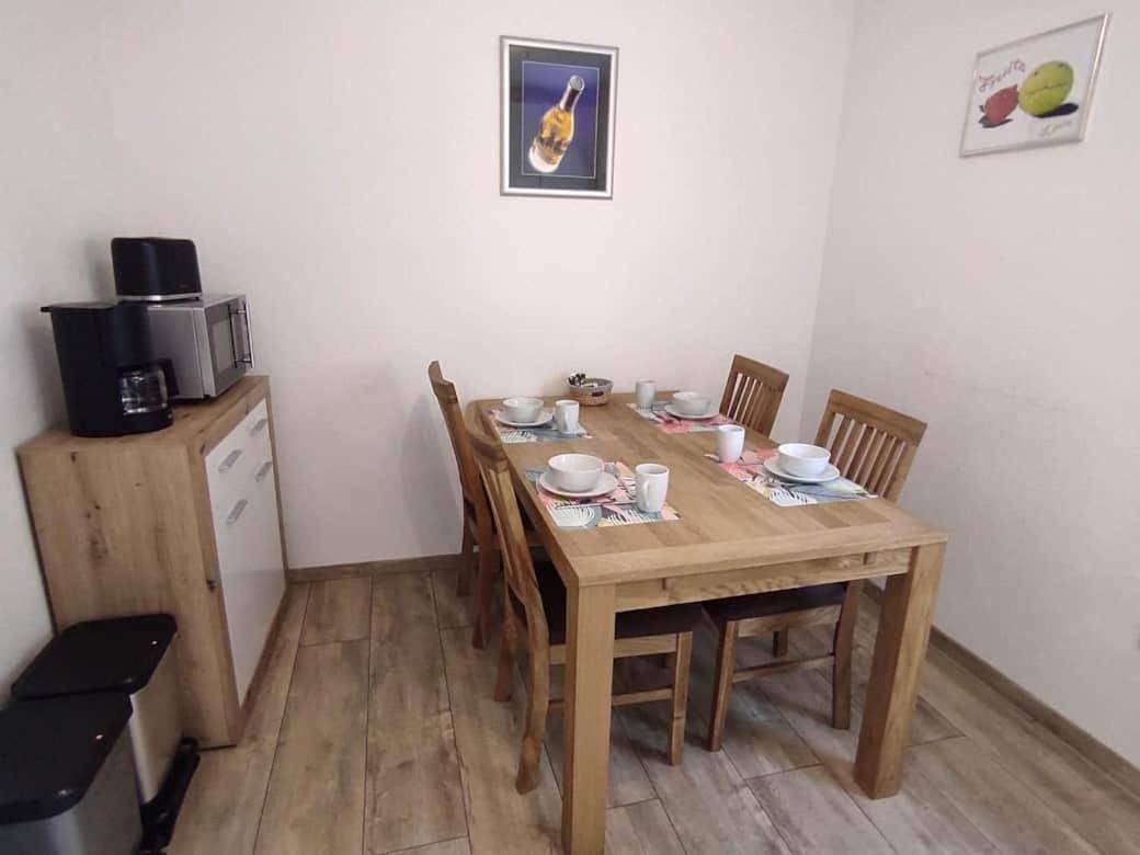 Ganze Wohnung, Ferienwohnung am Rathaus in Landstuhl, Saar-Nahe-Bergland