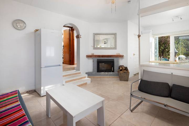 Country House 'Carrion' with Sea View, Wi-Fi and Air Conditioning in Periana, Cordillera Penibética