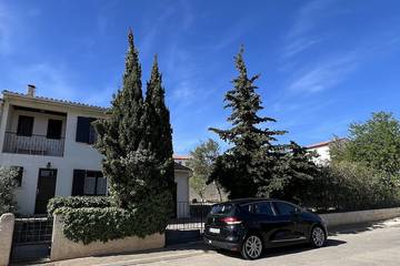 Location de vacances pour 5 personnes, avec balcon et jardin à Baixas