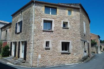 Gîte pour 8 personnes, avec terrasse, animaux acceptés à Lacapelle-Biron