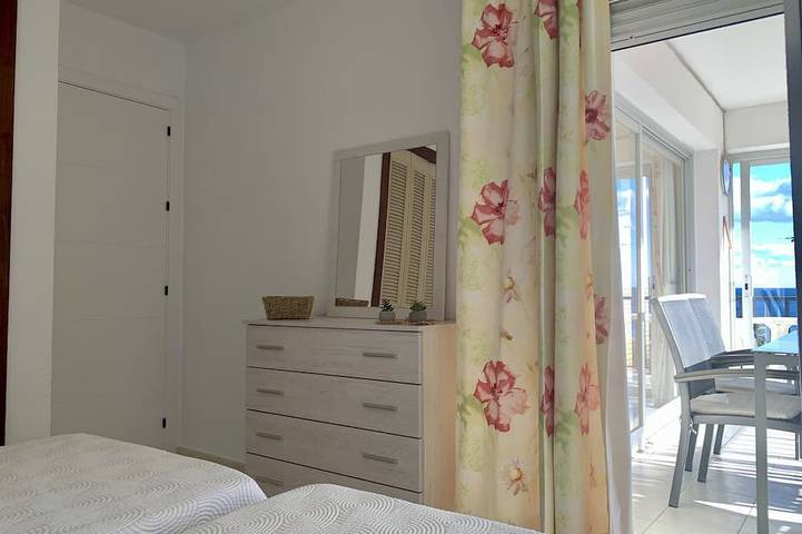 Appartamento intero, Beachfront 2 bedroom apartment, seaview, swimmingpool, parking in Los Boliches, Fuengirola