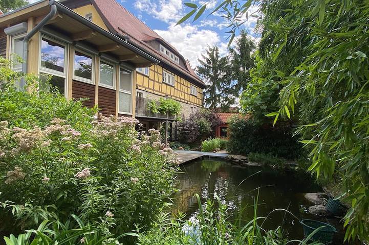 Villa für 14 Personen, mit Terrasse und Pool sowie Garten und Whirlpool