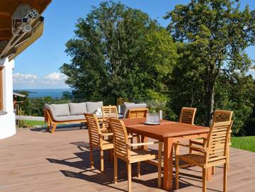 Ferienhaus für 6 Personen, mit Sauna und Seeblick sowie Terrasse, mit Haustier am Chiemsee