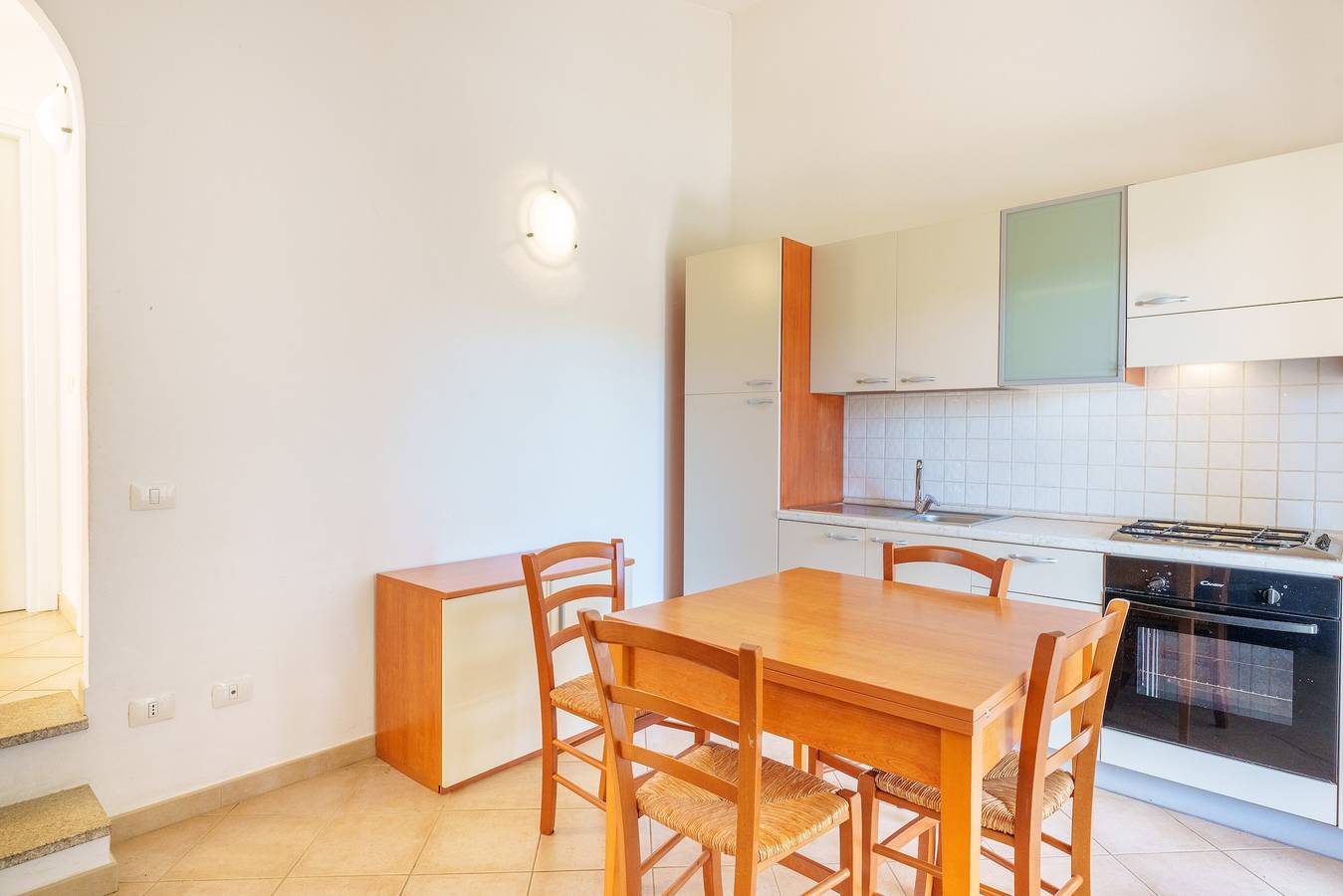 Entire apartment, Apartment 'Corallo' with Shared Pool, Private Terrace, and Air Conditioning in Murta Maria, Gallura