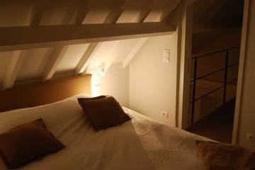 Vacation Rental for 12 Guests in Bruges, West Flanders, Picture 2