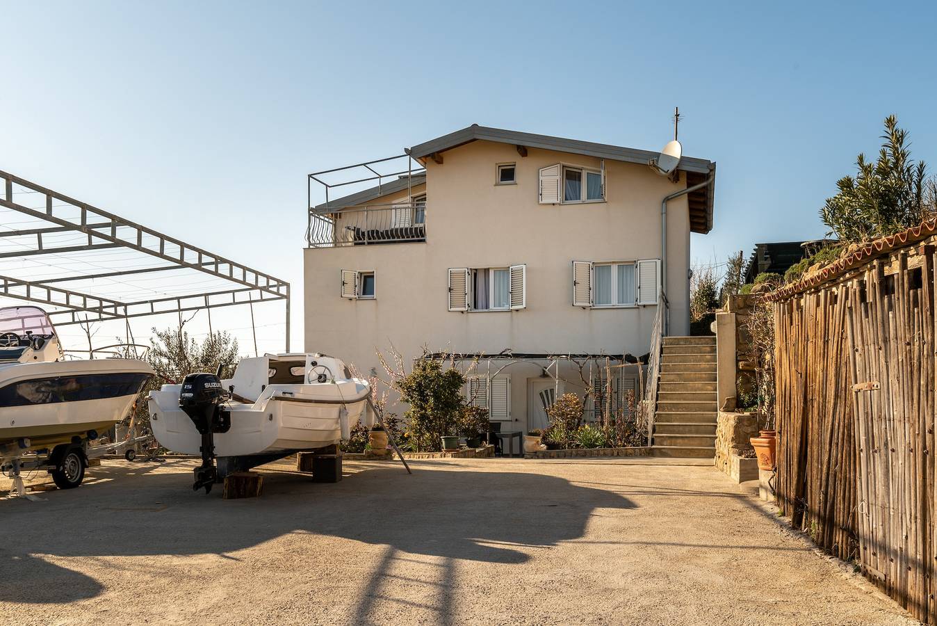 Ganze Wohnung, 2-Zimmer-Ferienwohnung mit Balkon und Meerblick Lopar, Rab A-14070-c in Lopar, Rab