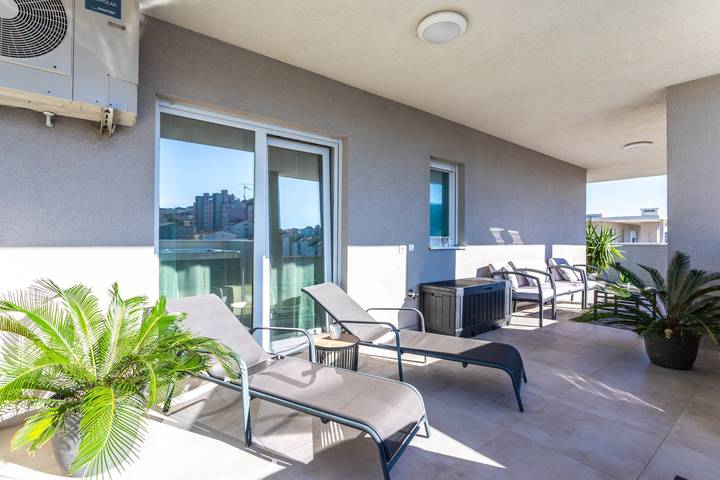 Ferienwohnung für 8 Personen, mit Whirlpool, kinderfreundlich in Split - 3