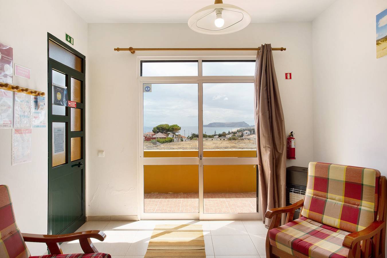 Casa de Férias "Cantinho Solpraia" com Vista para o Mar, Jardim e Wi-Fi in Porto Santo, Madeira