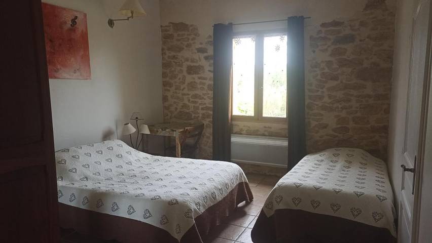 Location de vacances pour 2 personnes, avec piscine ainsi que terrasse et jardin à Serviers-et-Labaume - 4