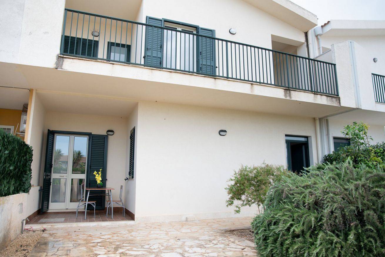 Ganze Wohnung, Ferienwohnung für 5 Personen mit Balkon/Terrasse in Santa Maria del Focallo, Ispica