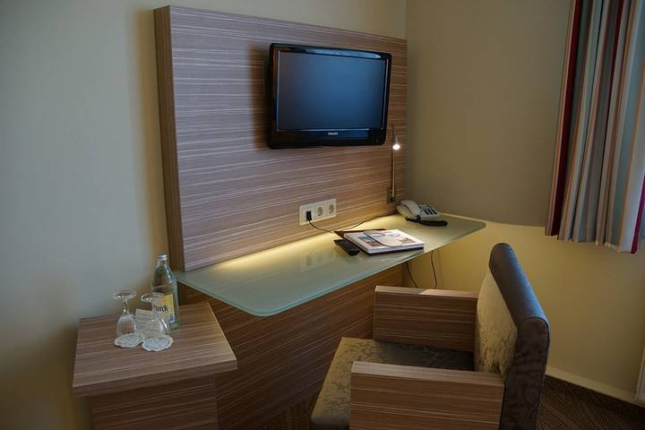 Hotel, mit Sauna und Seeblick in Wusterhausen/Dosse - 4