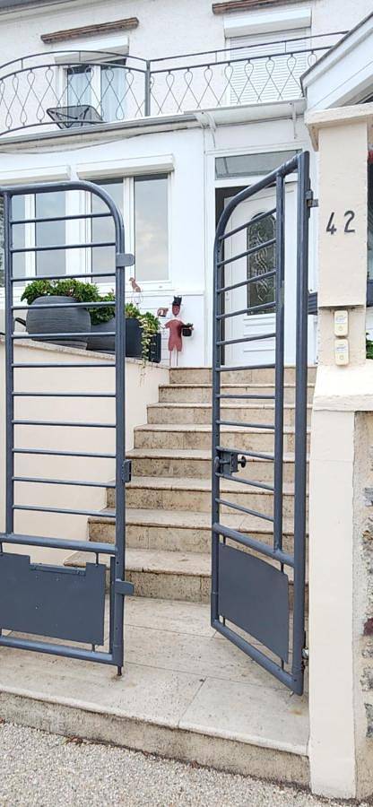 Double Room with Sea View in Le Perreux-sur-Marne, Val-de-Marne