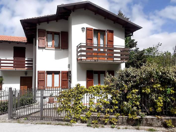 Casa vacanza per 6 persone, con Balcone e Terrazza nonché Giardino e Panorama a Cutigliano