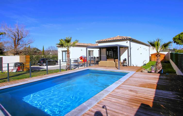 Maison de vacances pour 6 personnes, avec Terrasse ainsi que Jardin et Piscine