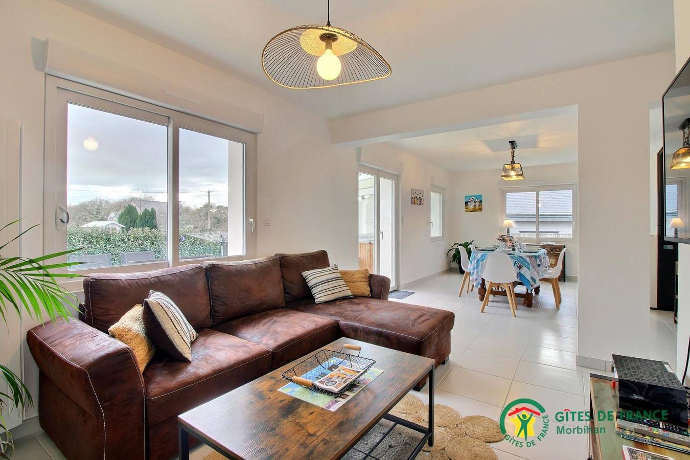 Du Célino in Baden, Côte des Mégalithes