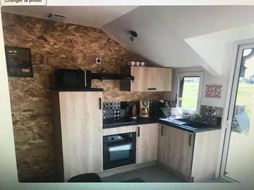 Gîte pour 6 personnes, avec vue ainsi que piscine et jardin à Daumeray