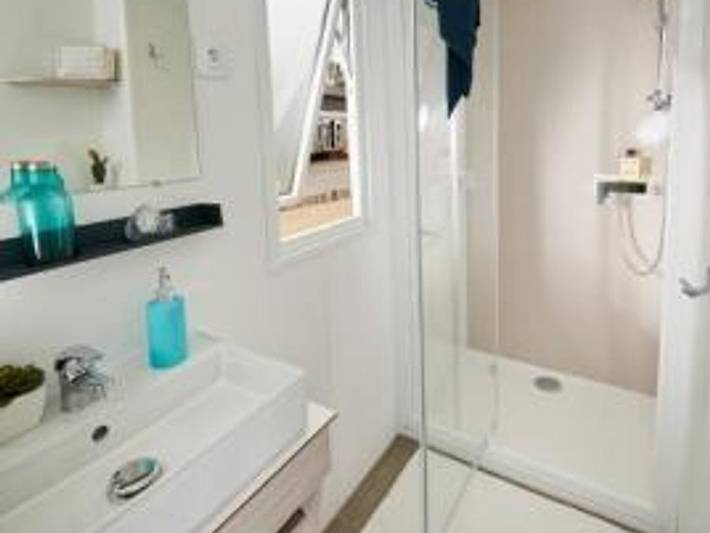 Camping für 6 Personen, mit Pool und Terrasse sowie Kinderpool in Pyrenäen - 3