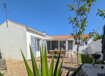 Gîte pour 8 personnes, avec jardin et terrasse dans Plage des sables d'or