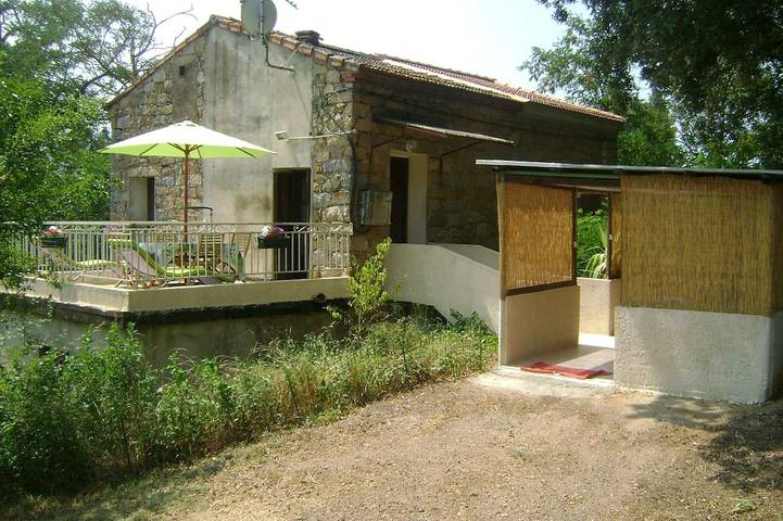 Ferme pour 4 personnes en Corse-du-Sud