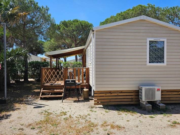 Camping pour 6 personnes, avec terrasse ainsi que vue sur le lac et piscine, adapté aux familles à Le Barcarès - 4