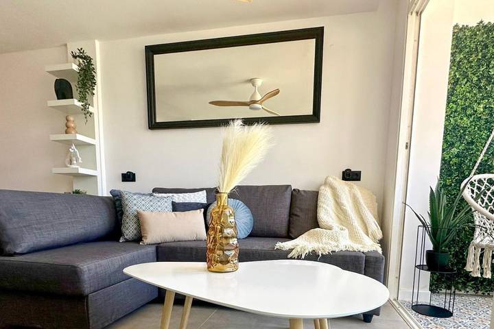 Gîte pour 6 personnes, avec piscine ainsi que jardin et vue dans Los Martínez