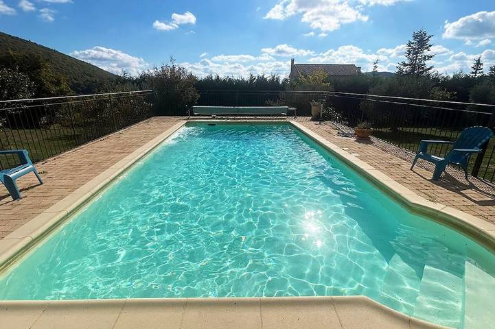 Location de vacances pour 15 personnes, avec Balcon ainsi que Terrasse et Jardin à L'Hospitalet