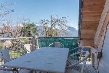 Chalet pour 2 Personnes dans Ouzous, Pyrénées, Photo 2