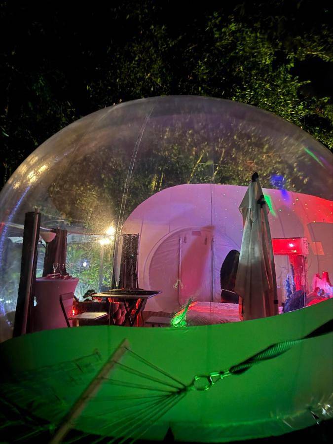 Gîte pour 2 personnes, avec jardin et jacuzzi à Gros Morne (homonymie)