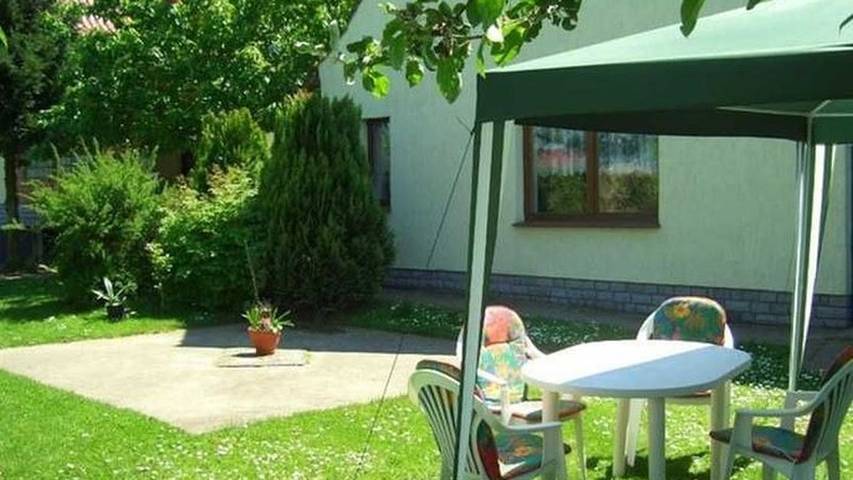 Ferienwohnung für 2 Personen, mit Garten in Bollewick