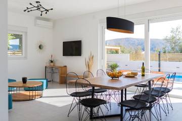 Villa für 10 Personen in Pag Stadt, Pag, Bild 3