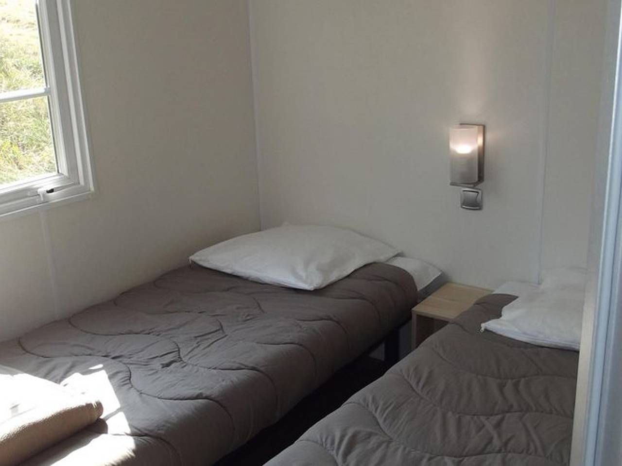 Mobil home confortable avec terrasse in Le Grand-Serre, Région de Valence