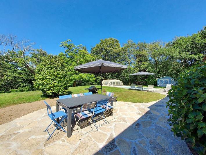 Gîte pour 7 personnes, avec terrasse ainsi que jardin et piscine, animaux acceptés à Pluvigner - 4