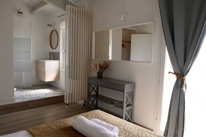 Location de vacances pour 10 personnes, avec jardin et terrasse à Fronsac - 3