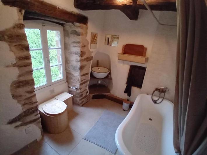 Gîte pour 3 personnes, avec jardin et vue, animaux acceptés à Montirat - 3