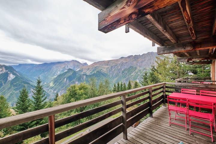 Chalet pour 4 personnes, avec Balcon ainsi que Jacuzzi et Sauna à Villard-Reculas