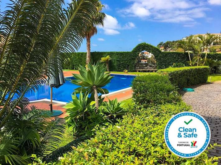 Maison d’hôte pour 3 personnes, avec Balcon et Terrasse ainsi que Jardin et Piscine à Câmara de Lobos