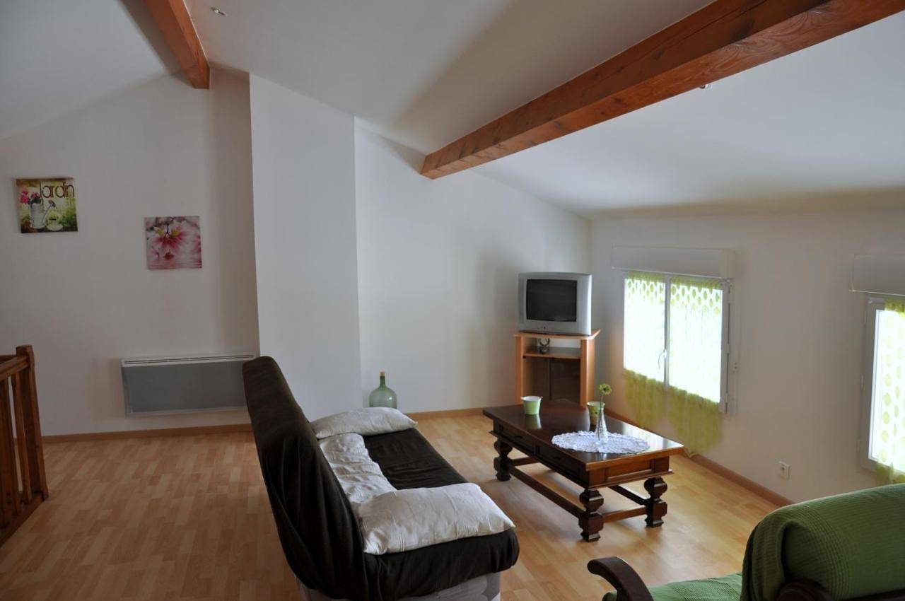 Six-Bedroom House in Villeneuve-Lécussan, Haute-Garonne