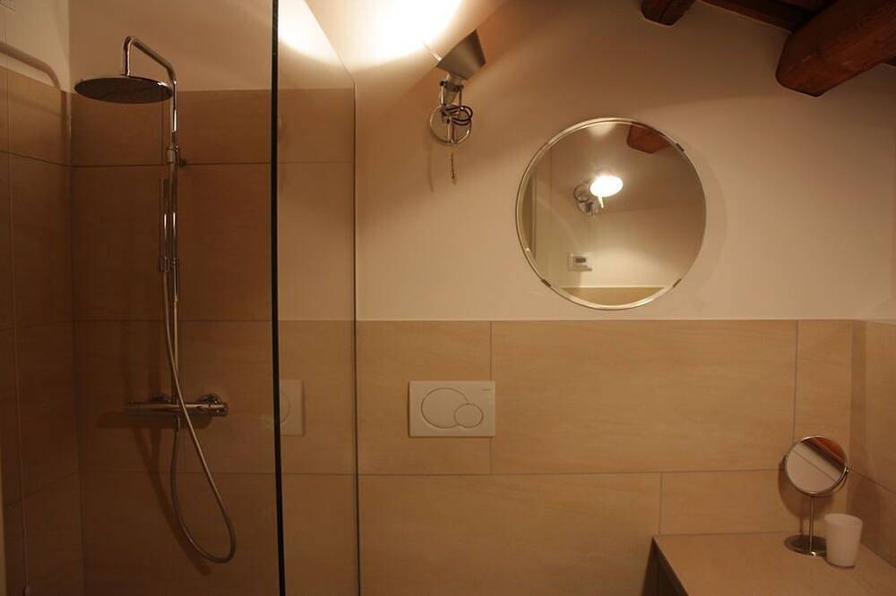Ganze Wohnung, Asolo - Studio apartment with pool in Asolo, Treviso Provinz