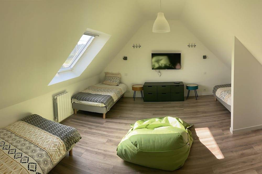 Gîte de Ty Nevez, Brittany (Santec) spa, 300 m from the beach. in Santec, Ceinture Dorée