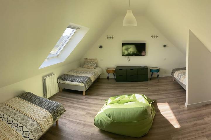 Location de vacances pour 8 personnes, avec jardin et jacuzzi dans Plage Du Billou Santec - 4