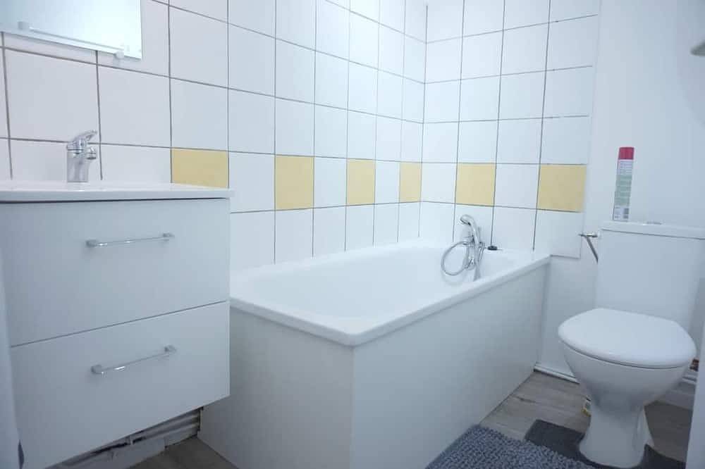 Apartamento entero, Studio Cosy2 near train station in San Quintín (Aisne), Aisne