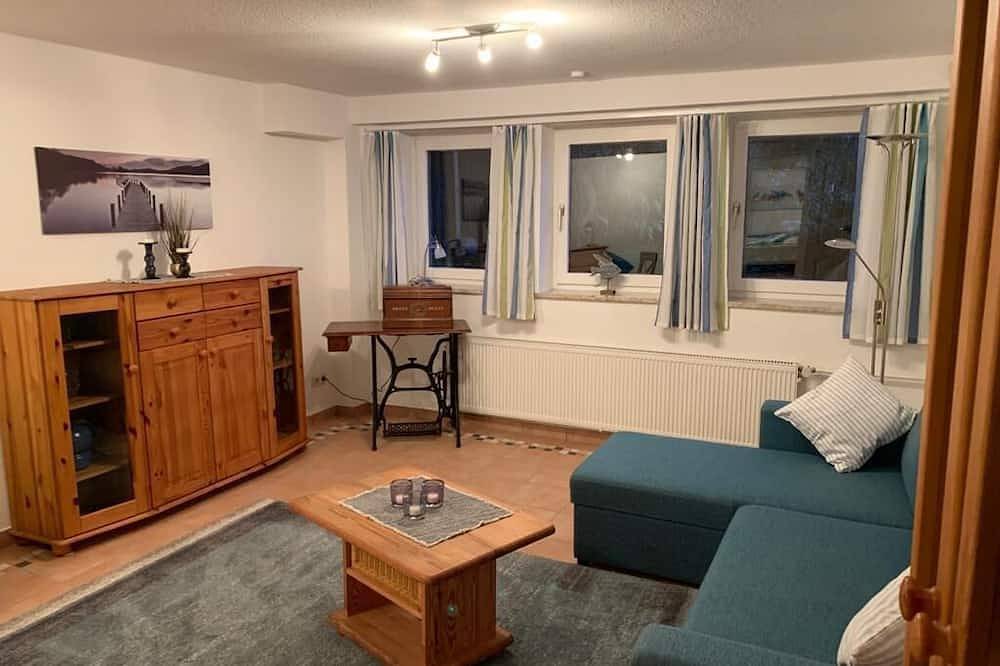 Ganze Wohnung, Gepflegte Ferienwohnung im Einfamilienhaus, zentrumsnah und doch im Grünen in Rendsburg, Rendsburg-Eckernförde