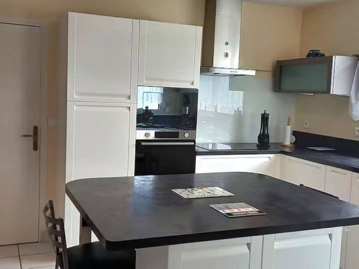 Location de vacances pour 8 personnes, avec terrasse et jardin à Ploudalmézeau - 2