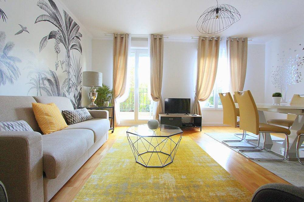 Appartement entier, Tage10 ~ Appartement/terrasse cozy 7 personnes Serris Val d'Europe Disneyland in Serris, Seine-et-Marne
