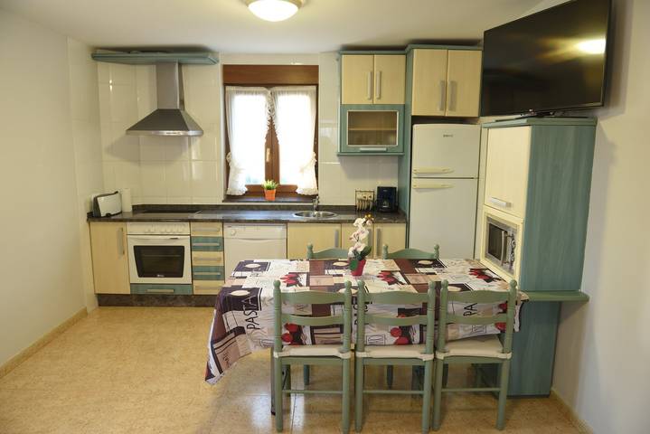 Entire apartment, Cozy apartment in Mogro, 63 m² with private pool! in Mogro, Miengo