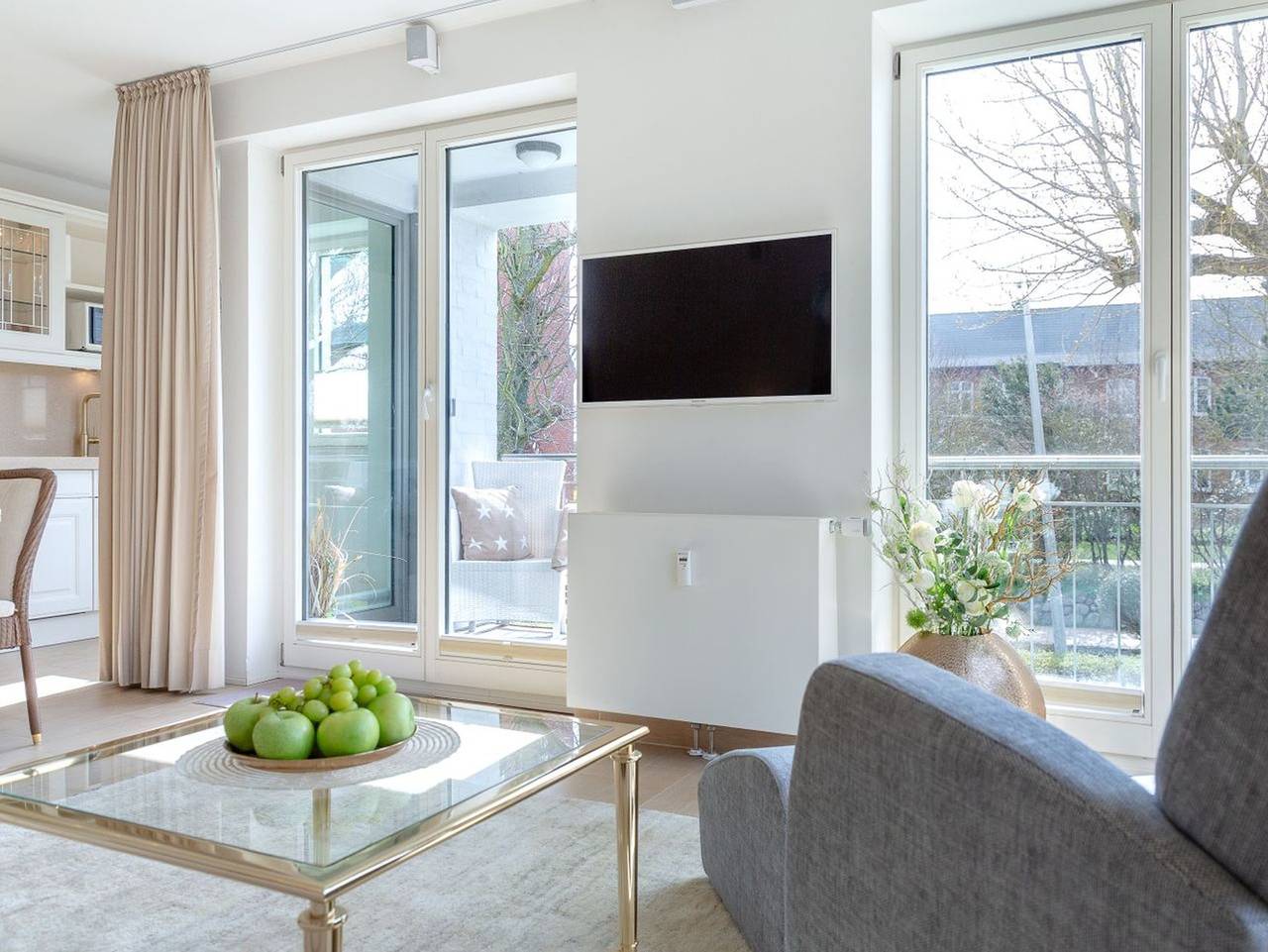 Ganze Ferienwohnung, Viktoria Residenz, App. 10 - Top Citylage: Sehr komfortable, helle 2-Zimmerwohnunhg mit Balkon u. Stellplatz in Westerland, Sylt (Gemeinde)