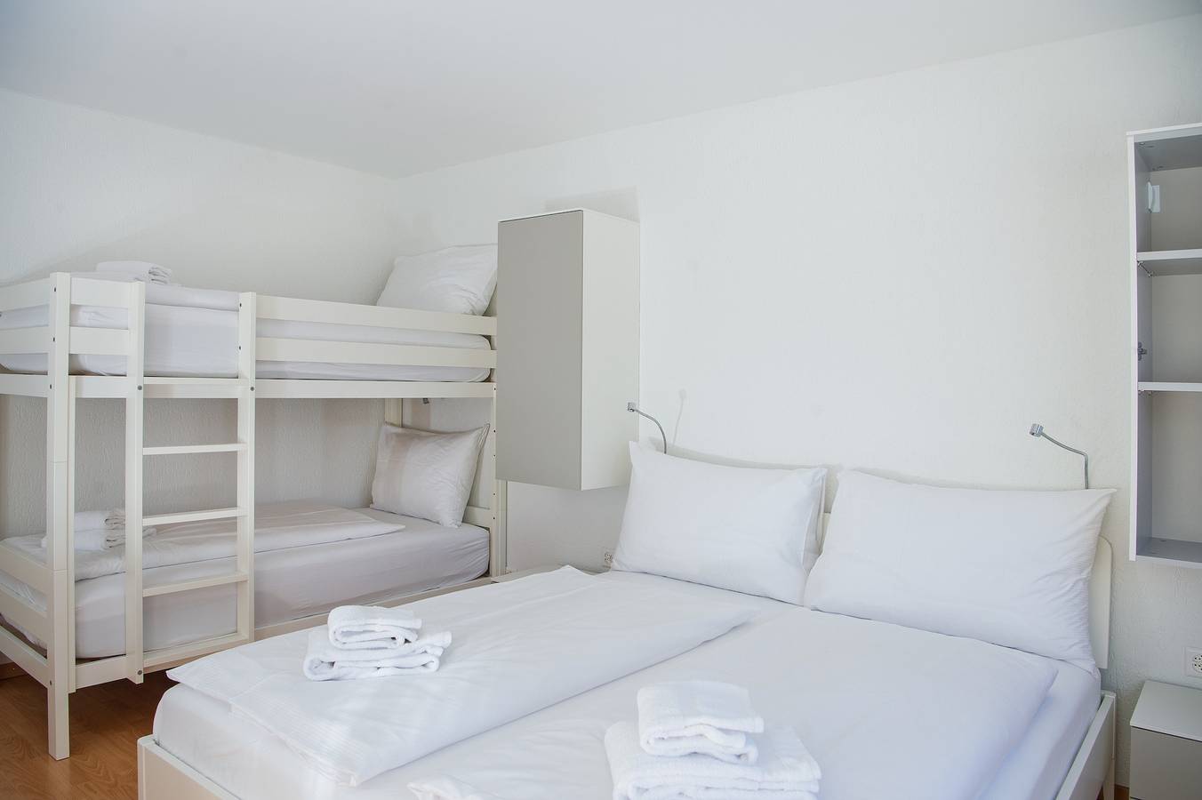 Ganze Wohnung, Wohnung direkt am Skilift mit Bergblick in Churwalden, Plessur Alpen